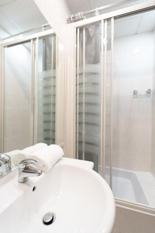 Hotel Escurial - Centre Gare 3*